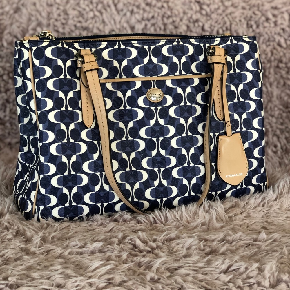 Coach purse in rare design